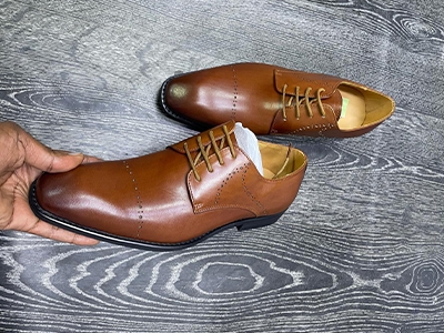 Cognac Classic Brown Brogue Derby